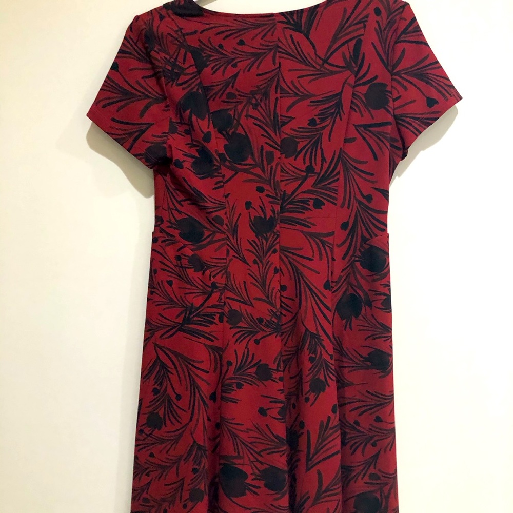 Short sleeve dress